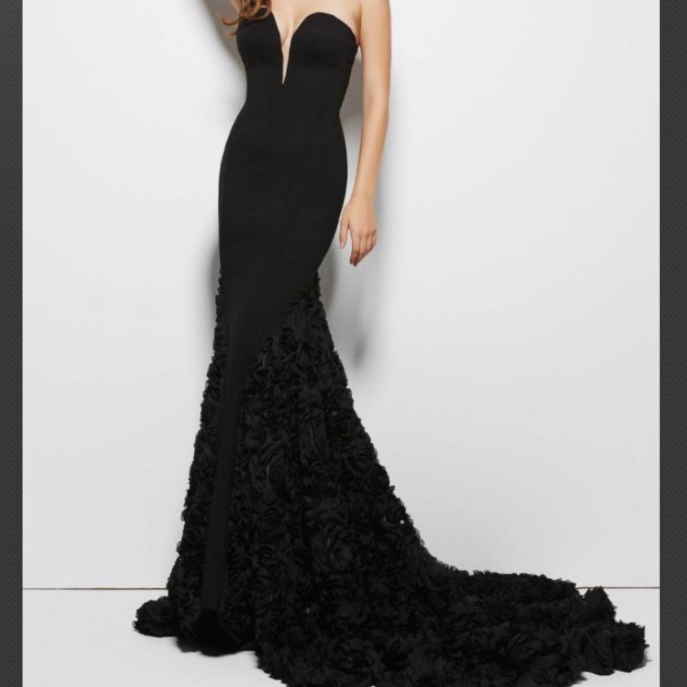 Mac Duggal Black Evening Gown, Scuba Top - size 2